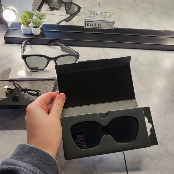 Bose Alto Lenses + case + charger + extra lenses - Picture 4 of 7